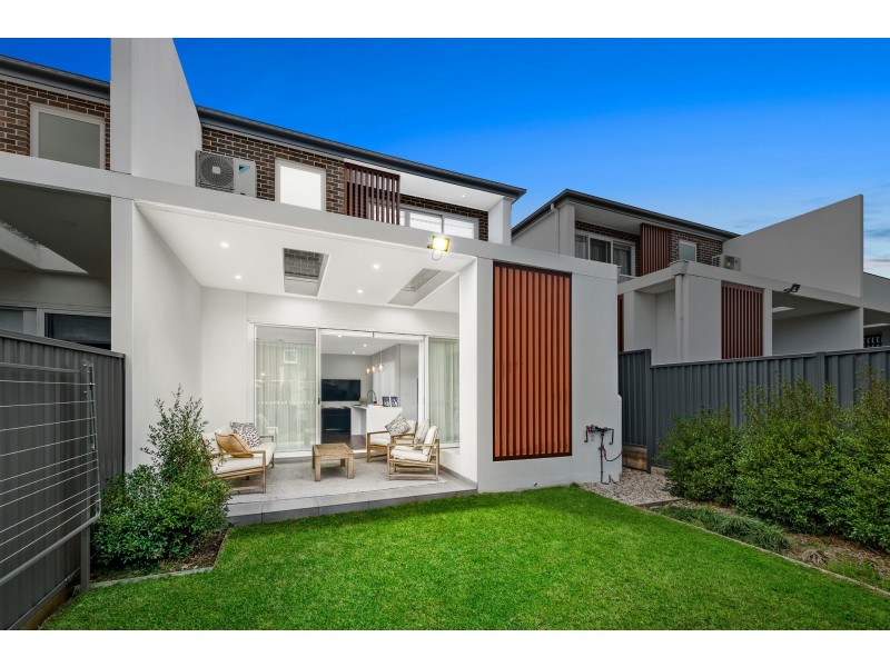 688a Henry Lawson Drive, East Hills NSW 2213