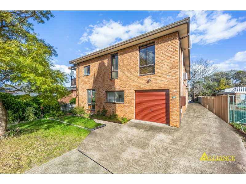 1/18 Rouse Place, Illawong NSW 2234