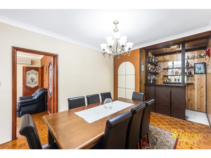 1/18 Rouse Place, Illawong NSW 2234