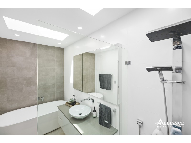 692 Henry Lawson Drive, East Hills NSW 2213