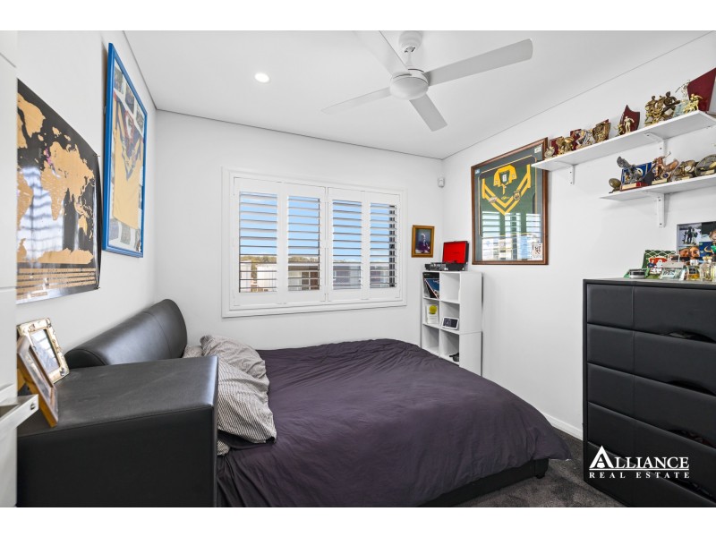 692 Henry Lawson Drive, East Hills NSW 2213