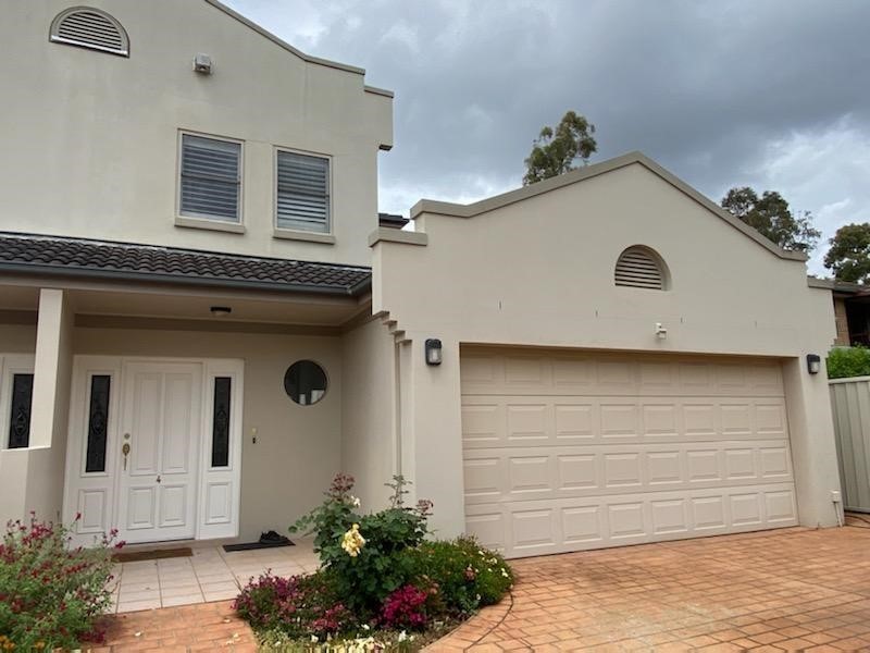 4/853 Henry Lawson Drive, Picnic Point NSW 2213