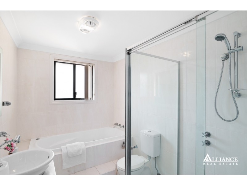 71 Kennedy Street, Picnic Point NSW 2213