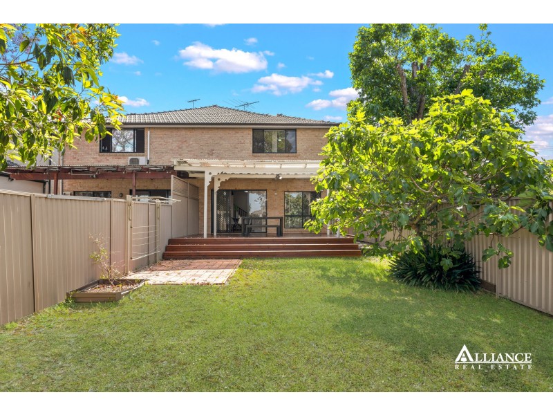 71 Kennedy Street, Picnic Point NSW 2213