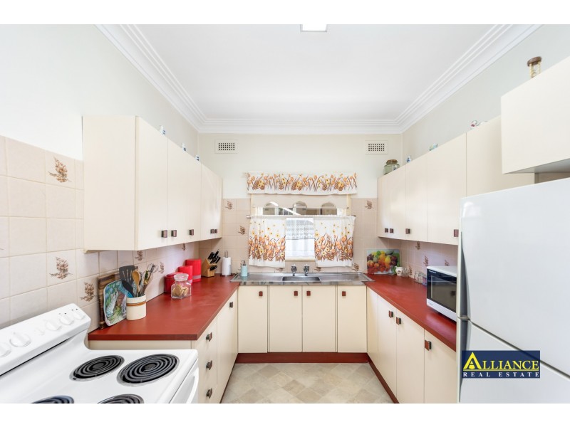 599 Henry Lawson Drive, East Hills NSW 2213