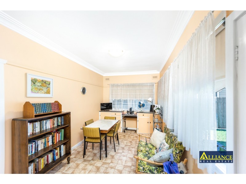 599 Henry Lawson Drive, East Hills NSW 2213