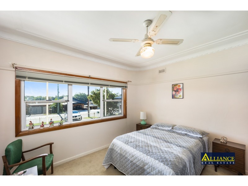 599 Henry Lawson Drive, East Hills NSW 2213