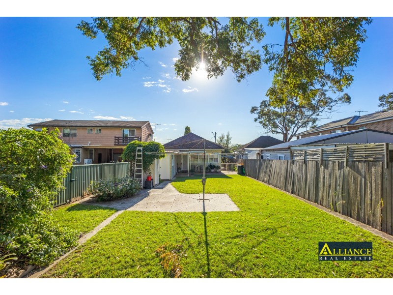 599 Henry Lawson Drive, East Hills NSW 2213