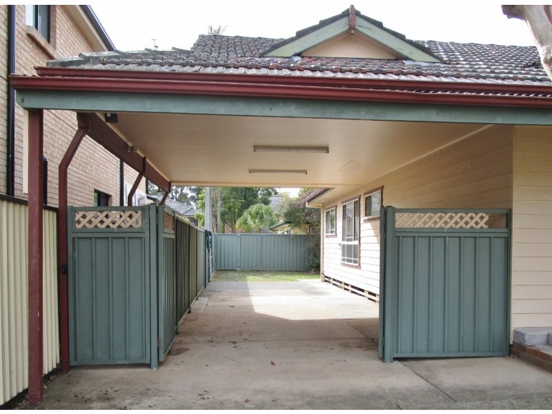 17 Worsley Street, East Hills NSW 2213