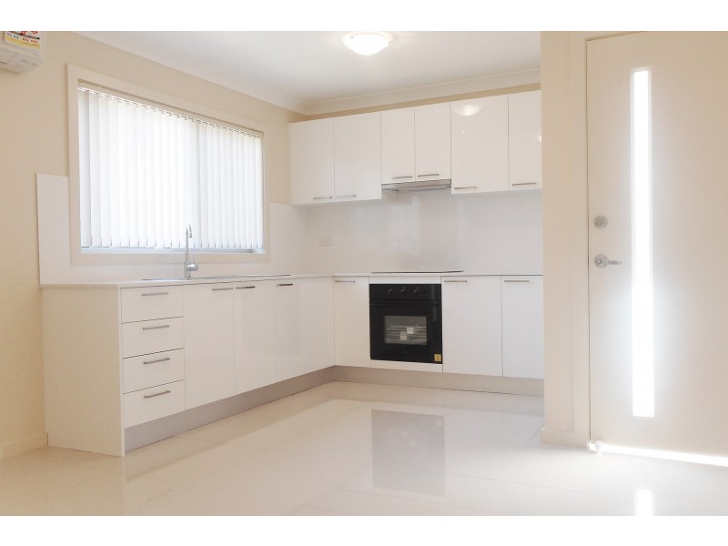 10A Ganmain Crescent, Milperra NSW 2214