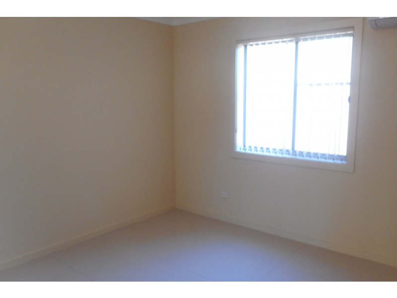 10A Ganmain Crescent, Milperra NSW 2214