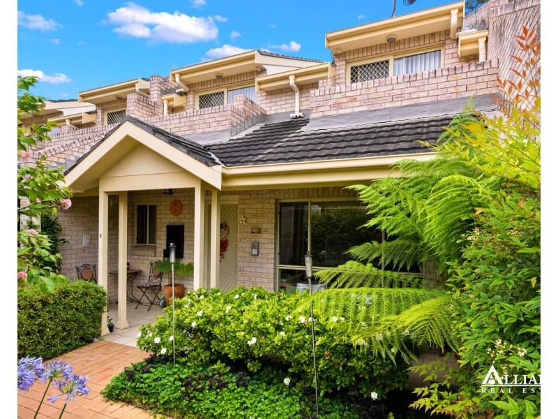 2/837 Henry Lawson Drive, Picnic Point NSW 2213