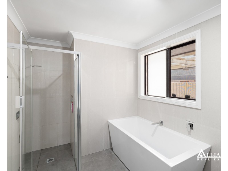 18 Ganmain Crescent, Milperra NSW 2214