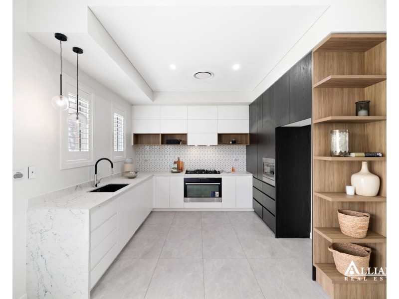 29 Doris Street, Picnic Point NSW 2213