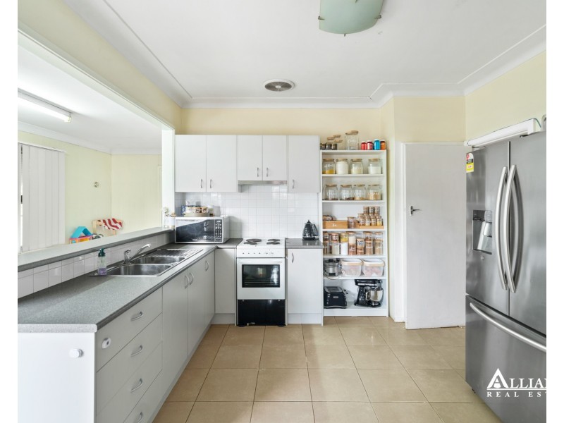 19 Fairfield Road, Woodpark NSW 2164