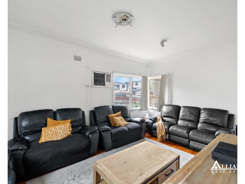 19 Fairfield Road, Woodpark NSW 2164