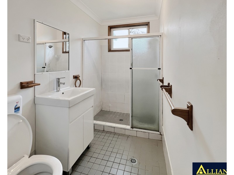 12 Eileen Street, Picnic Point NSW 2213