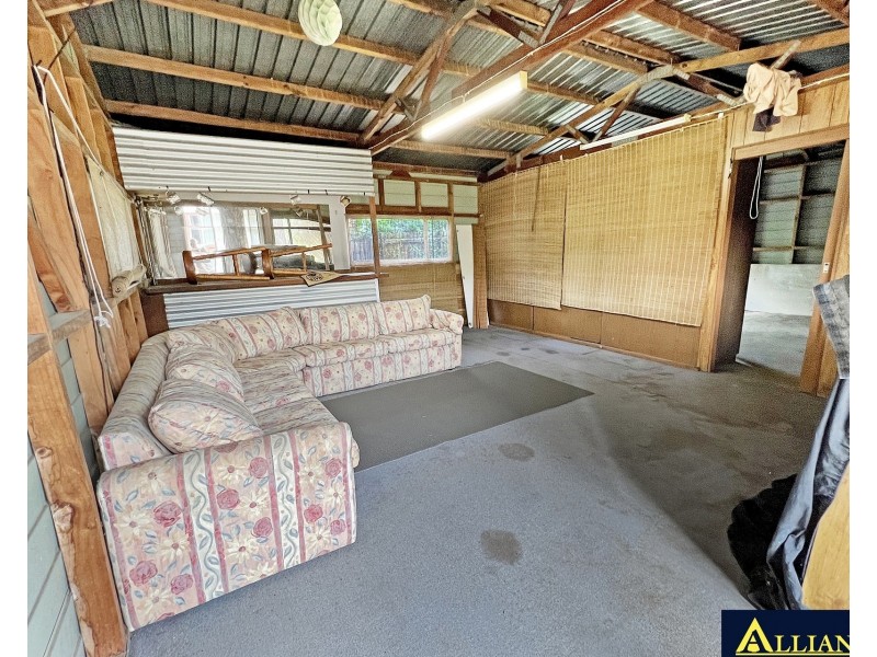 12 Eileen Street, Picnic Point NSW 2213