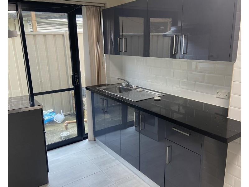 1/17 Sylvan Grove, Picnic Point NSW 2213