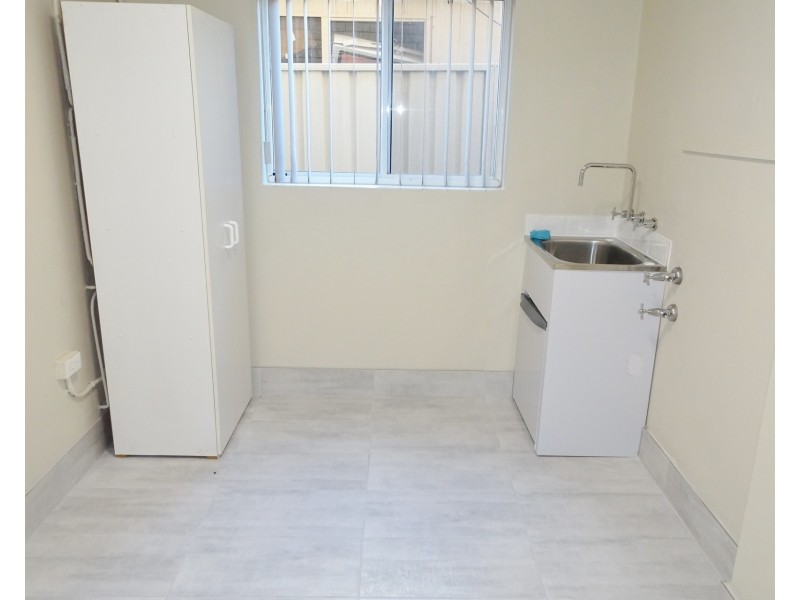 1/17 Sylvan Grove, Picnic Point NSW 2213