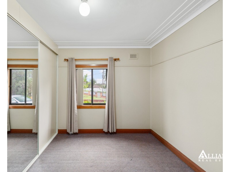 589 Henry Lawson Drive, East Hills NSW 2213