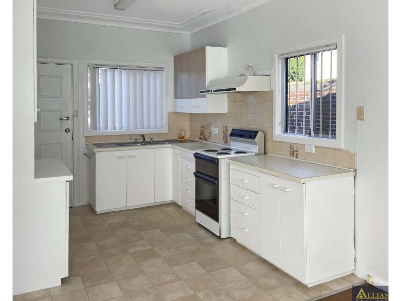 15 Queensbury Road, Padstow Heights NSW 2211