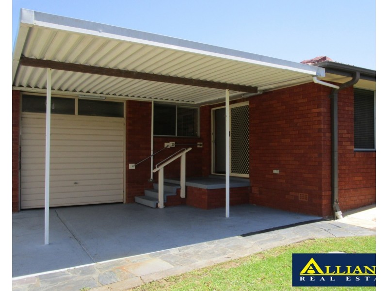 35 Kathleen Parade, Picnic Point NSW 2213