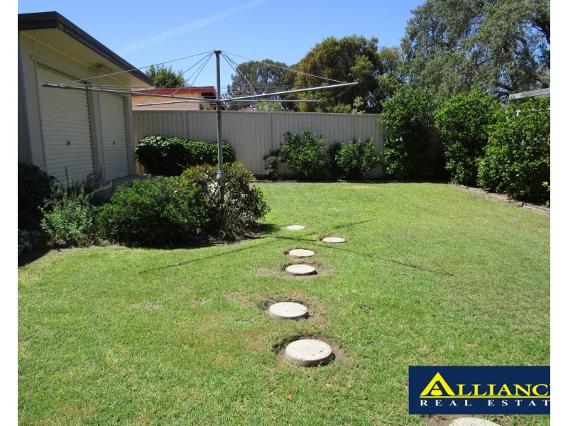 35 Kathleen Parade, Picnic Point NSW 2213