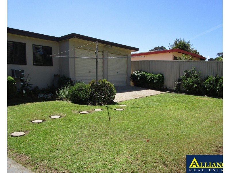 35 Kathleen Parade, Picnic Point NSW 2213