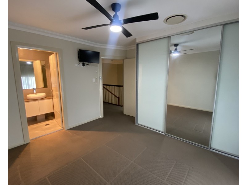 17 Taloma Street, Picnic Point NSW 2213