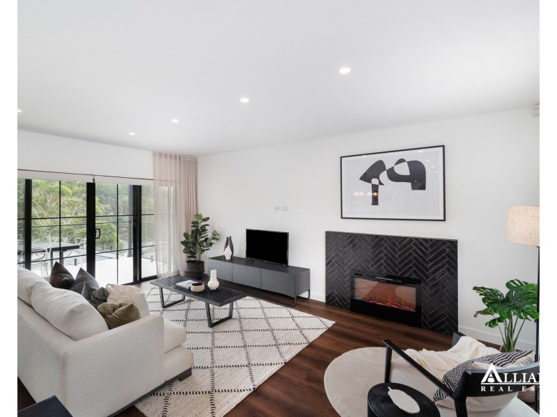 14 Carinya Road, Picnic Point NSW 2213