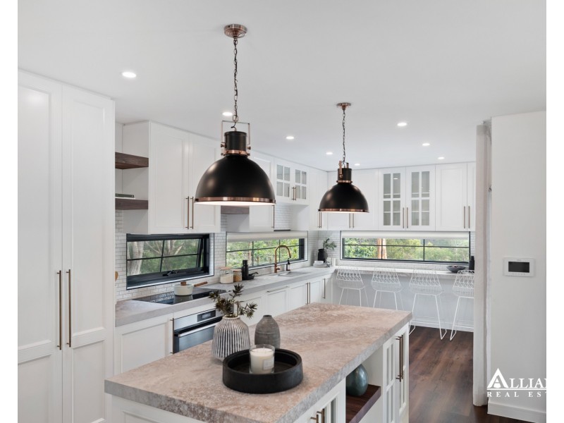 14 Carinya Road, Picnic Point NSW 2213