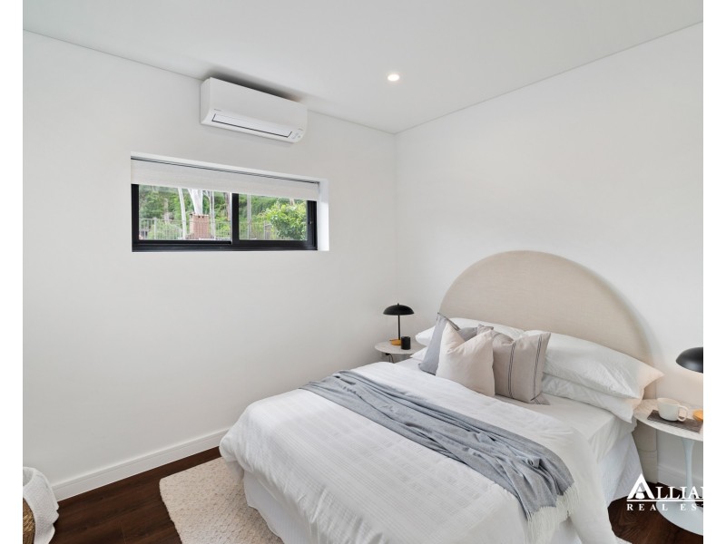 14 Carinya Road, Picnic Point NSW 2213