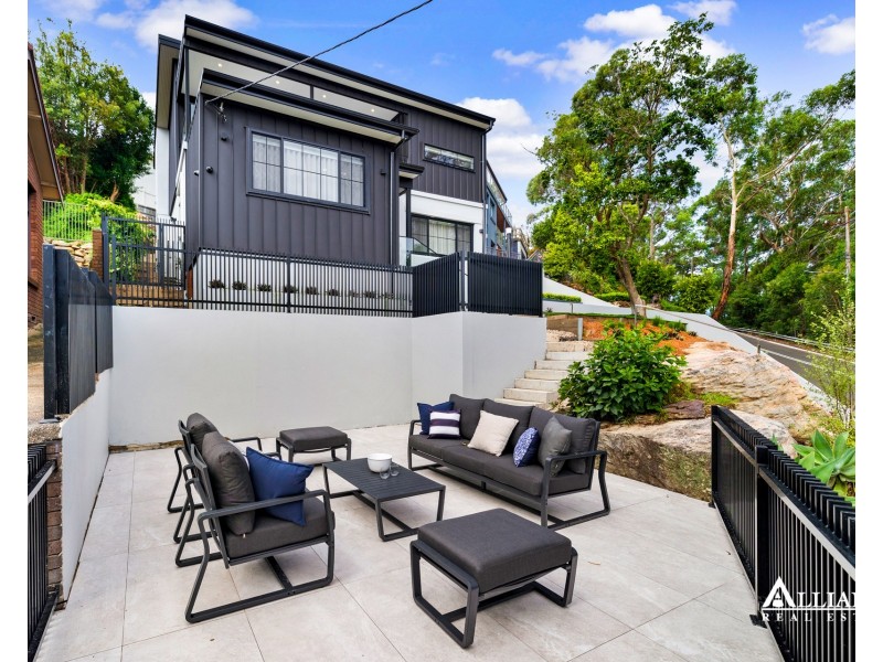 14 Carinya Road, Picnic Point NSW 2213