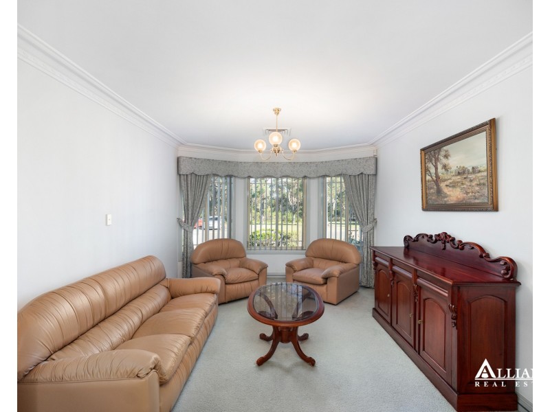 18a Cook Crescent, East Hills NSW 2213