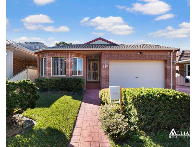 18a Cook Crescent, East Hills NSW 2213