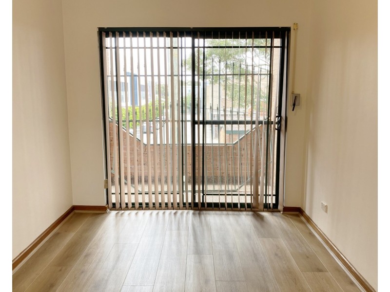 2/5 MacArthur Avenue, Revesby NSW 2212