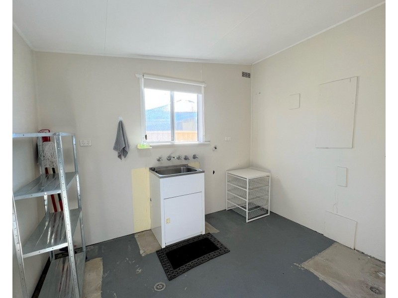 35 Hodgkinson Crescent, Panania NSW 2213