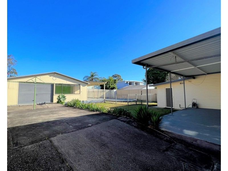 35 Hodgkinson Crescent, Panania NSW 2213