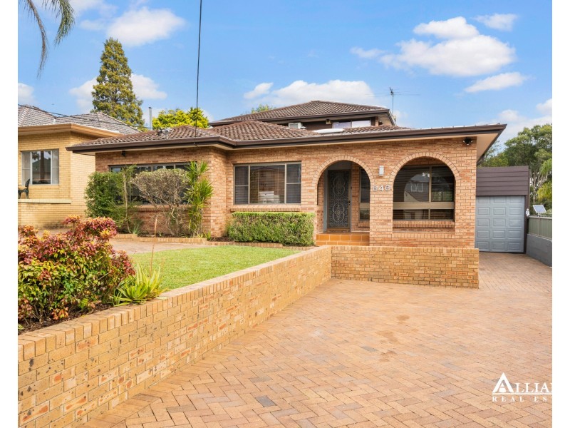 646 Henry Lawson Drive, East Hills NSW 2213