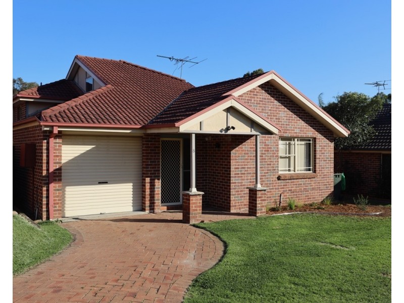 8 Rudd Close, Casula NSW 2170