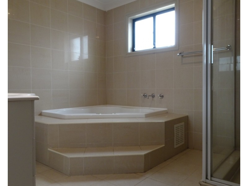 4 Fewtrell Avenue, Revesby Heights NSW 2212