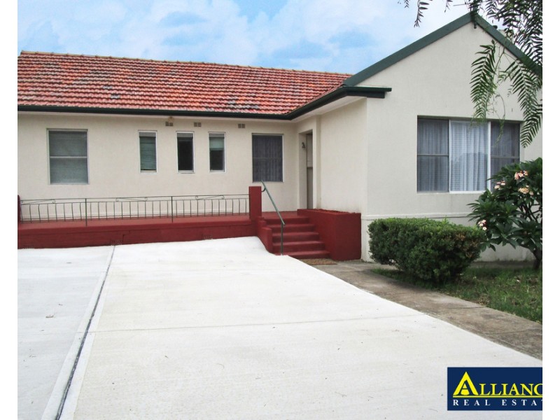 10 Peffer Street, Panania NSW 2213