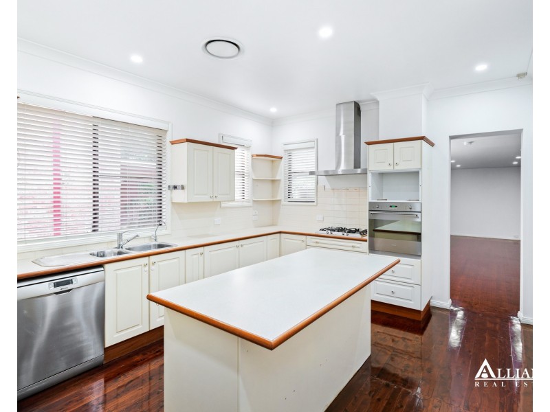 16 Carinya Road, Picnic Point NSW 2213