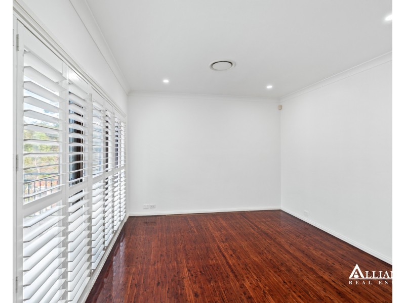 16 Carinya Road, Picnic Point NSW 2213