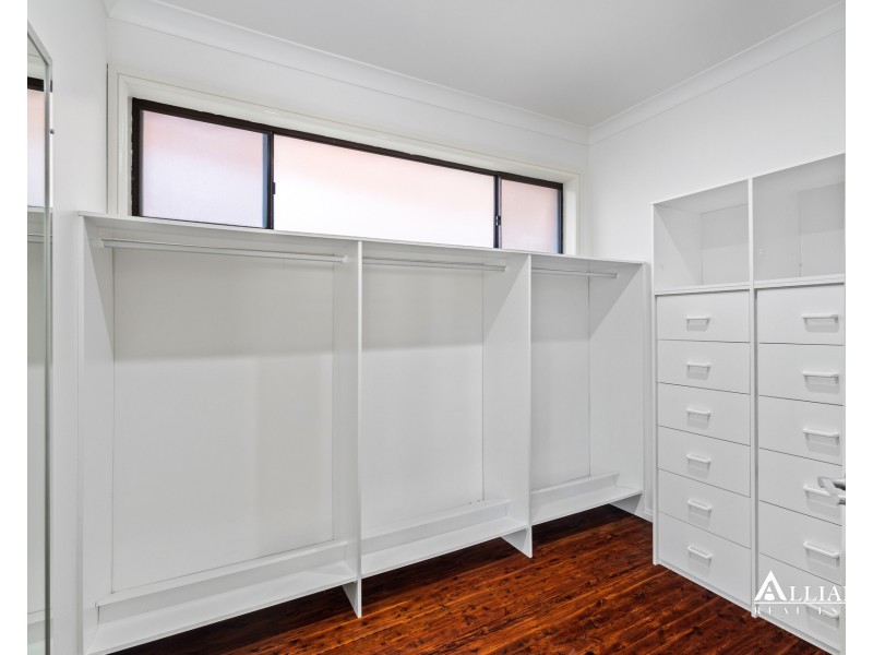 16 Carinya Road, Picnic Point NSW 2213