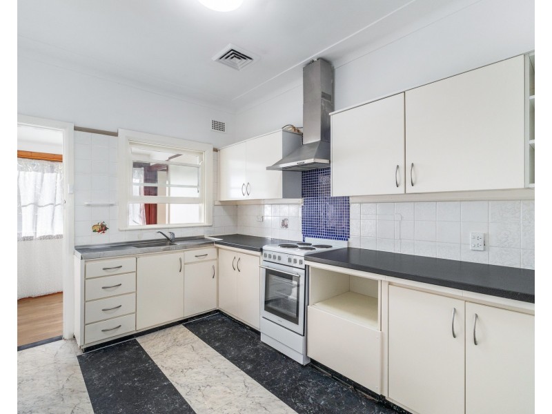 20 Lillian Road, Riverwood NSW 2210