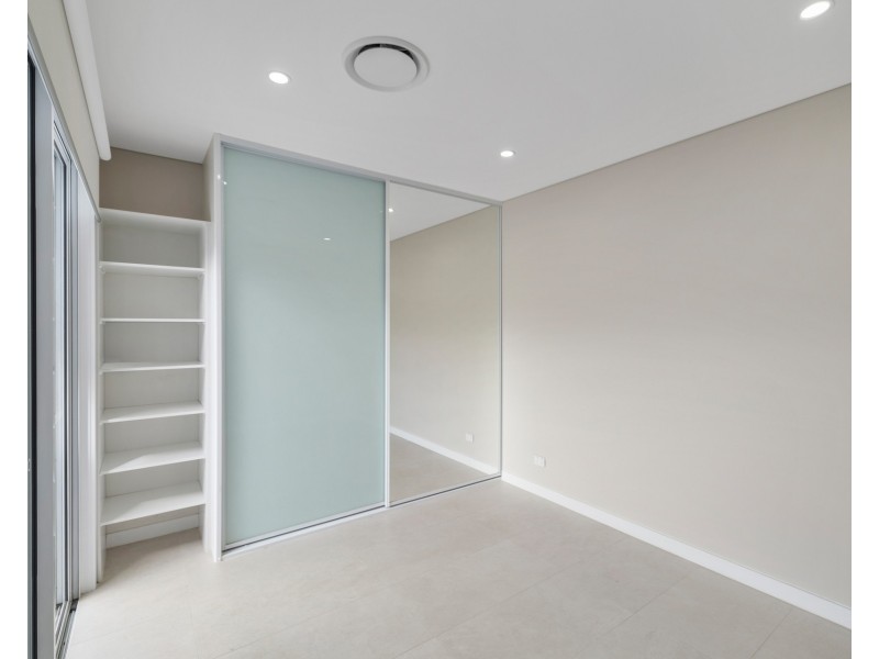 1/18 Somme Crescent, Milperra NSW 2214