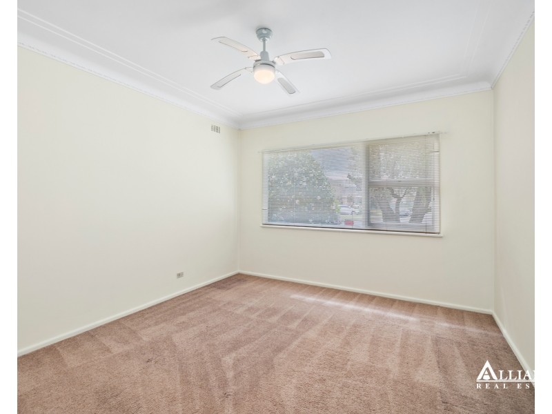 17 Claverdon Avenue, Picnic Point NSW 2213
