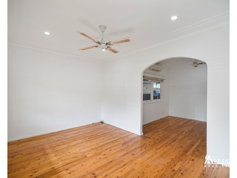 8 Sandra Avenue, Panania NSW 2213